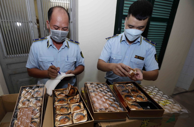 Hà Nội: Chấn chỉnh các vi phạm an toàn thực phẩm bánh Trung Thu ảnh 1