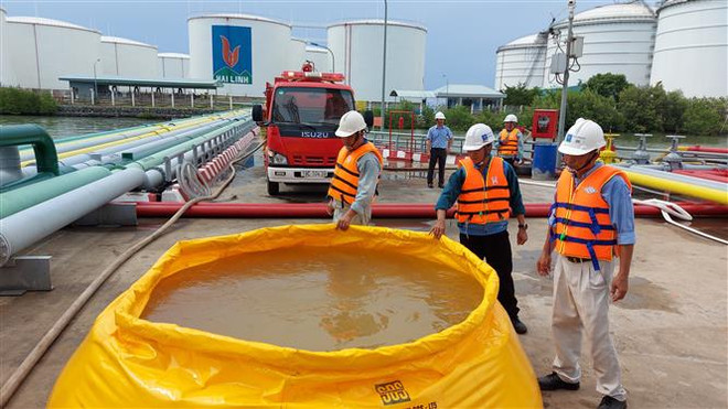 Bà Rịa-Vũng Tàu tiến hành diễn tập ứng phó sự cố tràn dầu ảnh 2