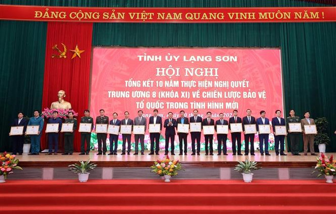 Tiếp tục giữ vững, củng cố đoàn kết, thống nhất trong Đảng ảnh 4