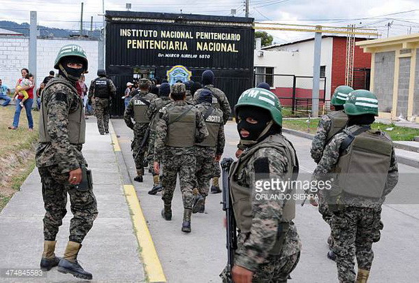 Hàng chục tên tội phạm nguy hiểm vượt ngục tại Honduras ảnh 1