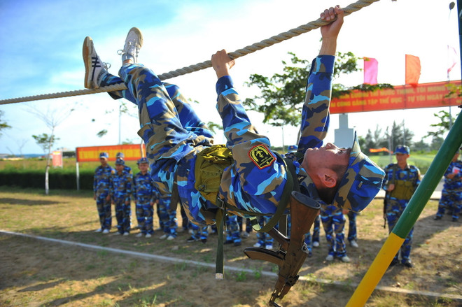 "Bí quyết" luyện thần kinh thép của cán bộ, chiến sỹ ở Vùng 2 Hải quân ảnh 2