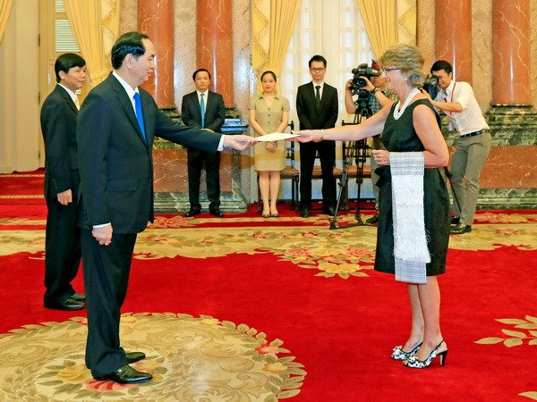 Chủ tịch nước tiếp các Đại sứ Tây Ban Nha và Yemen trình Quốc thư ảnh 1