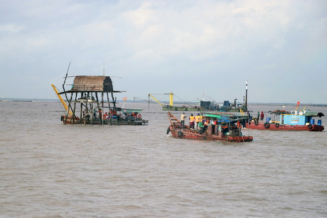 Hải Phòng: Phê bình 2 chủ tịch huyện chậm xử phạt nuôi ngao không phép ảnh 1