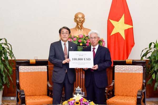 Hỗ trợ 100.000 USD giúp nhân dân Nhật khắc phục hậu quả mưa lũ ảnh 1