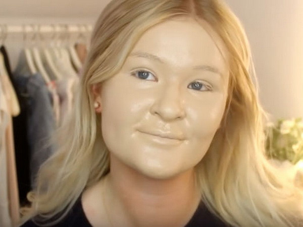 Thử thách bôi 100 lớp mỹ phẩm gây sốt cộng đồng mạng ảnh 3