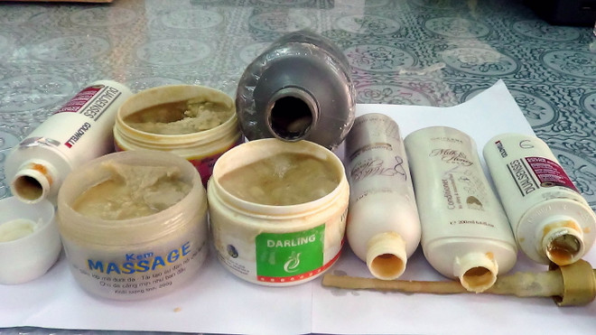 [Photo] Bắt giữ lô hàng tiền chất sản xuất ma túy đá tại TP.HCM ảnh 2