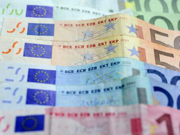 Nợ công của các nước thành viên Eurozone tăng mạnh ảnh 1