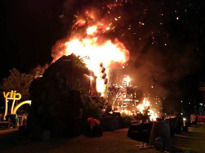 Sân khấu ra mắt phim Kong: Skull Island bị thiêu rụi trong nháy mắt ảnh 1