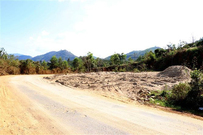 Ngang nhiên khai thác cát trái phép trên hồ thủy điện Buôn Tua Srah ảnh 3