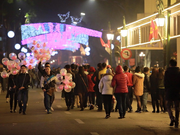 Khu vực Bắc Bộ đêm trời rét, có nơi nhiệt độ dưới 10 độ C ảnh 1