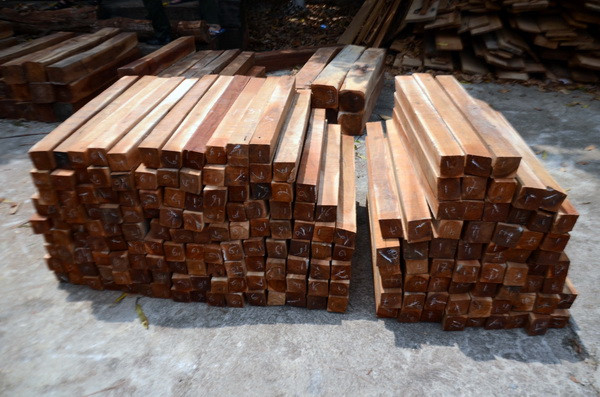 Vận chuyển gỗ tang vật, kéo thêm gần 85m3 gỗ không rõ nguồn gốc ảnh 1