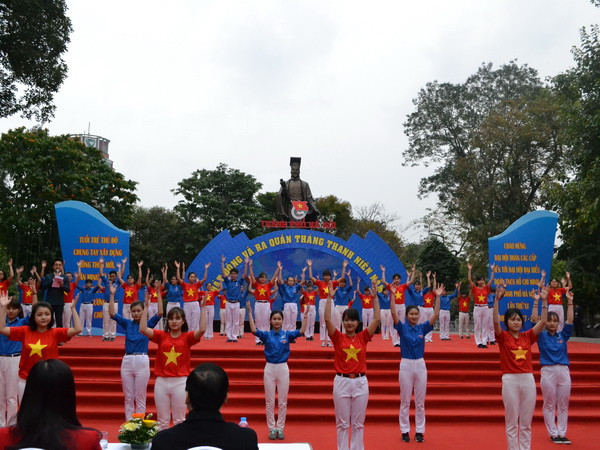 Thành đoàn Hà Nội phát động và ra quân Tháng Thanh niên 2017 ảnh 1