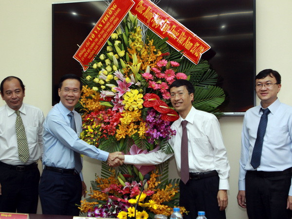 Ông Võ Văn Thưởng đánh giá cao công tác phòng dịch của Viện Pasteur ảnh 1