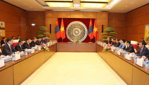 Mông Cổ muốn học kinh nghiệm thu hút đầu tư, y học cổ truyền của VN ảnh 2