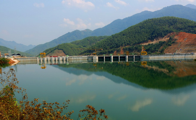 Bảo đảm an toàn công trình thủy lợi trước ảnh hưởng áp thấp nhiệt đới ảnh 1