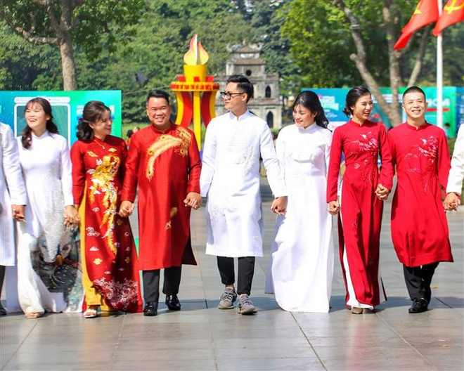 Hà Nội: Nhiều cán bộ, đảng viên vi phạm quy định việc cưới xin ảnh 1