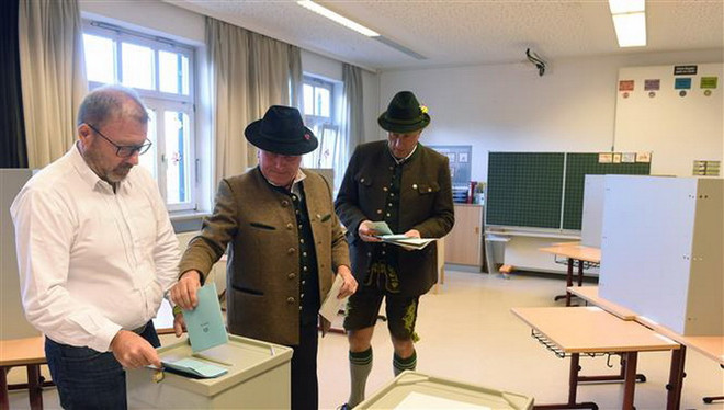 Đảng CSU của Đức có nguy cơ mất đa số tuyệt đối tại bang Bayern ảnh 1