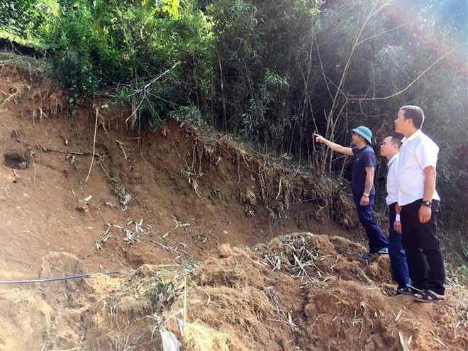 Hòa Bình: Sớm di dời 23 hộ dân trong vùng có nguy cơ sạt lở cao ảnh 1