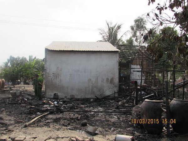 Kiên Giang: Cháy lớn thiêu rụi 3 căn nhà thuộc một gia đình ảnh 7