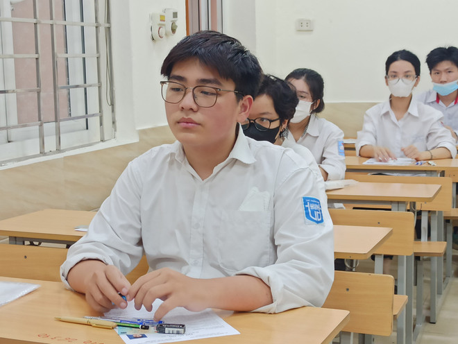 Điểm chuẩn vào đại học bằng kết quả thi tốt nghiệp THPT biến động mạnh ảnh 2