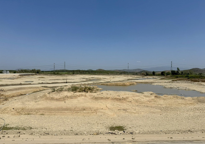 ttxvn_thieu nuoc san xuat4.jpg