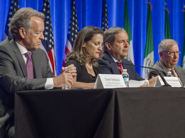 Đàm phán NAFTA căng thẳng quanh vấn đề tăng lương lao động ảnh 1