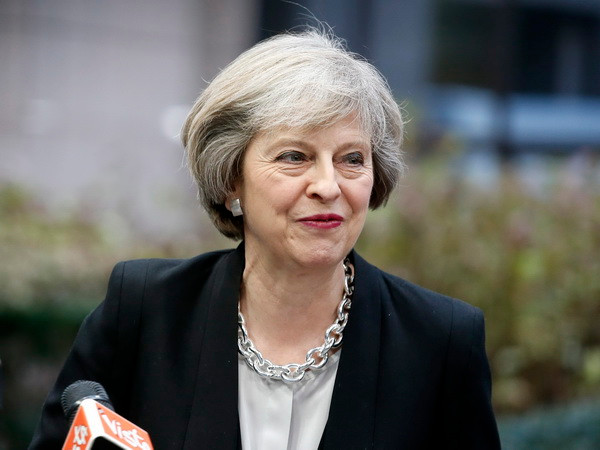 Thị trường biến động trước khi Thủ tướng May phát biểu về Brexit ảnh 1