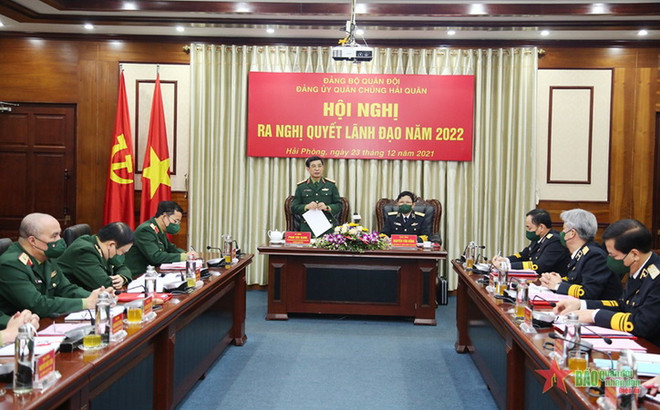 Hải quân góp phần xây dựng vững chắc thế trận lòng dân trên biển ảnh 1