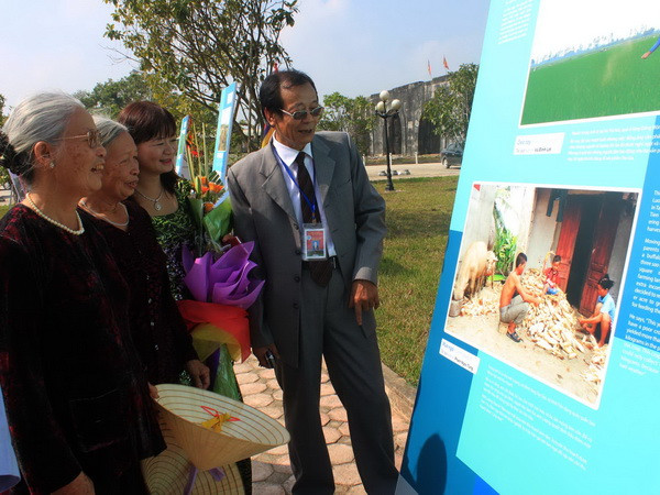 Triển lãm ảnh về Thành Nhà Hồ qua góc nhìn người dân trong vùng ảnh 1