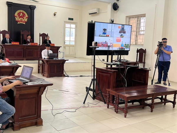 Lần đầu tiên mở phiên tòa trực tuyến xét xử tội phạm ma túy tại Hà Nội ảnh 1