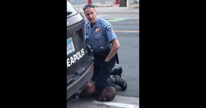 Mỹ: Bắt cựu cảnh sát kẹp cổ làm người da đen thiệt mạng ở Minneapolis ảnh 1