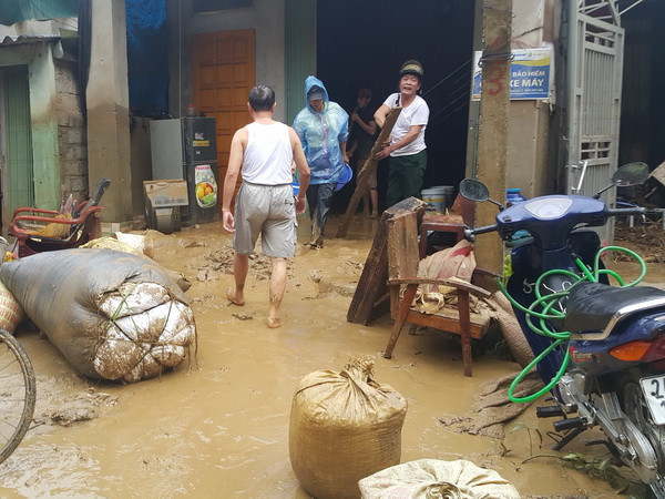 Tỉnh Lào Cai tập trung toàn lực để khắc phục hậu quả mưa lũ ảnh 1