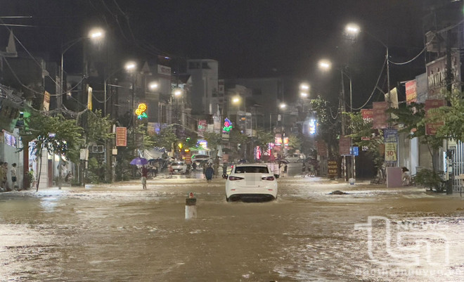 Mưa lớn gây ngập cục bộ tại thị trấn Chợ Chu. (Nguồn: Báo Thái Nguyên) 3107_thai nguyen.jpg
