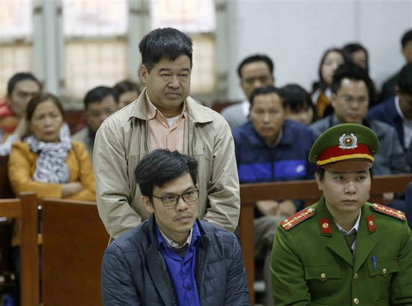 Tạm dừng phiên xử vụ án Lọc hóa dầu Bình Sơn để xác minh tình tiết mới ảnh 2