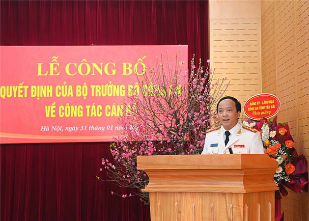 Đại tá Đặng Hồng Đức phát biểu tại buổi Lễ. (Nguồn: Công thông tin điện tử Bộ Công an) Điều động Đại tá Đặng Hồng Đức giữ chức Chánh Văn phòng Bộ Công an ảnh 2