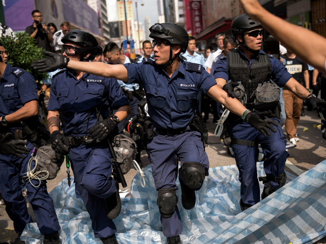 Trưởng Đặc khu Hong Kong kêu gọi đồng lòng giữ gìn trật tự ảnh 1