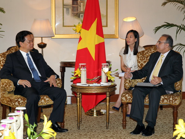 Thủ tướng Nguyễn Tấn Dũng tiếp ông Anil Sardana, Chú tịch Tập đoàn kiêm Tổng Giám đốc TATA Group. (Ảnh: Đức Tám/TTXVN) Việt Nam sẽ tạo điều kiện thuận lợi cho các công ty của Ấn Độ ảnh 1
