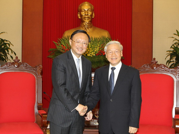 Tổng Bí thư Nguyễn Phú Trọng tiếp Ủy viên Quốc vụ Trung Quốc Dương Khiết Trì. (Ảnh: Trí Dũng/TTXVN) Trung Quốc coi trọng phát triển quan hệ ổn định lâu dài với Việt Nam ảnh 1