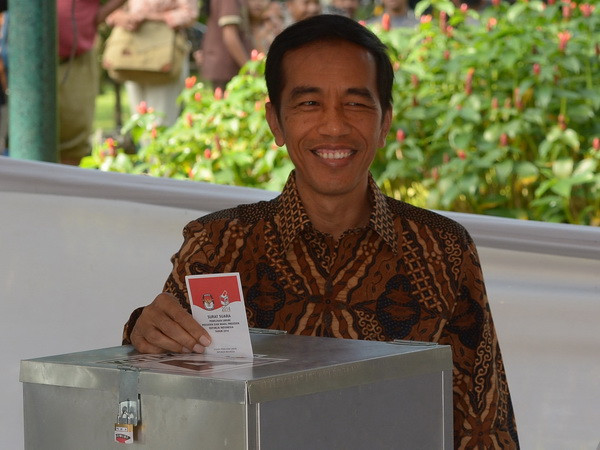 Ứng cử viên Widodo đang dẫn đầu bầu cử tổng thống Indonesia ảnh 1