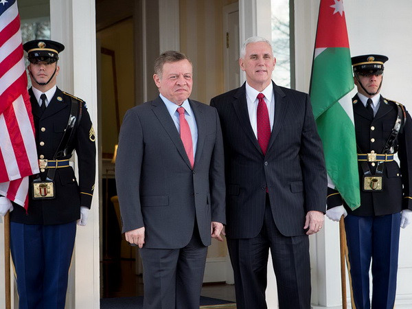 Phó Tổng thống Mỹ và Quốc vương Jordan thảo luận tình hình Trung Đông ảnh 1