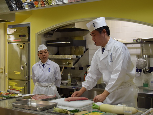 Khóa học 26.000 USD để trở thành đầu bếp món ăn Nhật Bản ảnh 1