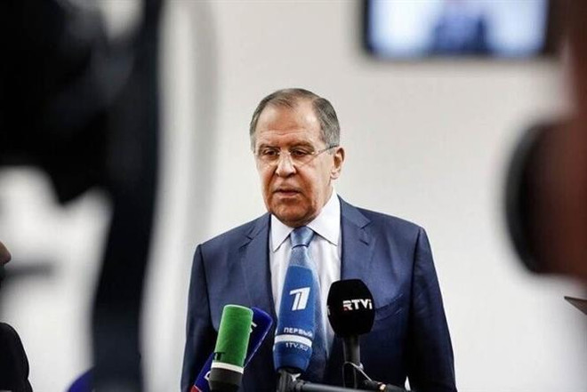 Ngoại trưởng Nga Sergei Lavrov trong cuộc họp báo tại Moskva. (Ảnh: IRNA/TTXVN) Nga thúc đẩy sáng kiến vượt qua khủng hoảng thỏa thuận hạt nhân Iran ảnh 1