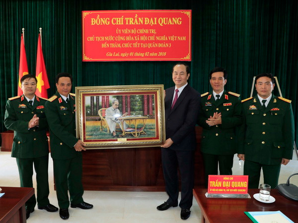 Chủ tịch nước thăm, chúc Tết các lực lượng vũ trang tại tỉnh Gia Lai ảnh 2