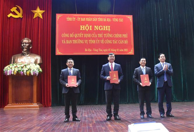 Bà Rịa-Vũng Tàu công bố các quyết định về công tác cán bộ ảnh 1