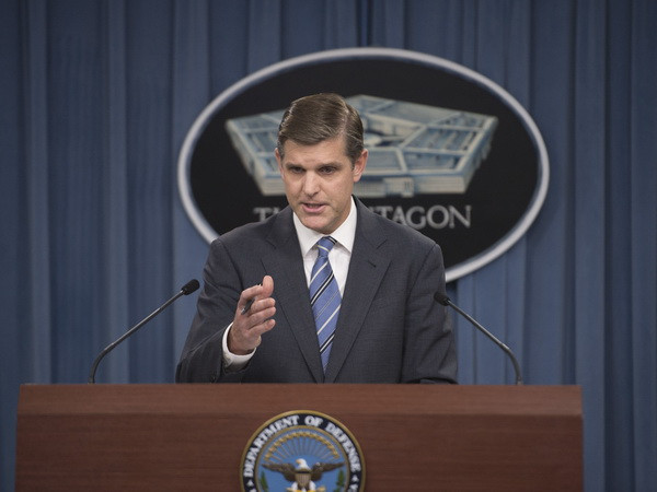 Lầu Năm Góc quan ngại vì máy bay Nga bay sát máy bay Mỹ ở Syria ảnh 1