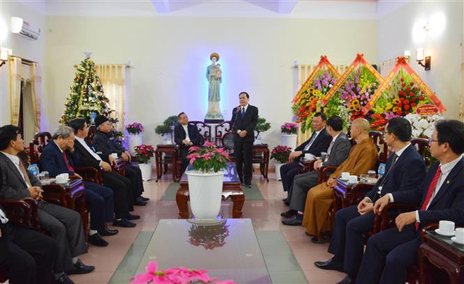 Chủ tịch MTTQ chúc mừng Giáng sinh tại Tòa Giáo phận Bùi Chu ảnh 2