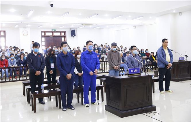 Nguyên Giám đốc CDC Hà Nội Nguyễn Nhật Cảm bị tuyên phạt 10 năm tù ảnh 2