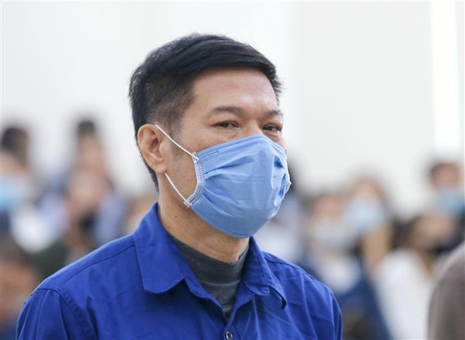 Nguyên Giám đốc CDC Hà Nội Nguyễn Nhật Cảm bị tuyên phạt 10 năm tù ảnh 1