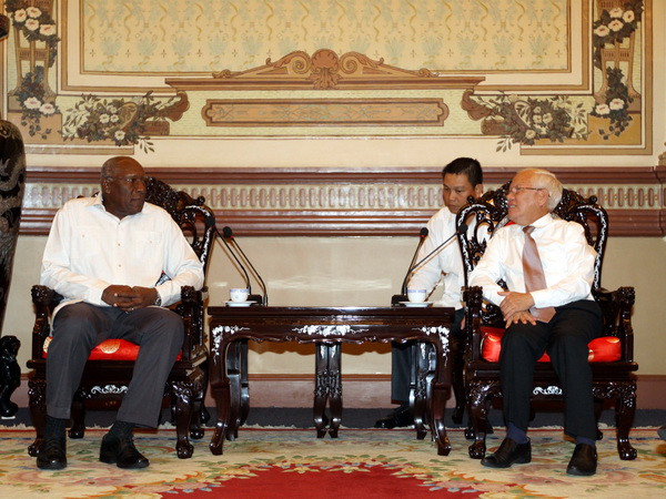 Lãnh đạo TP.HCM tiếp Đoàn đại biểu cấp cao Đảng Cộng sản Cuba ảnh 1