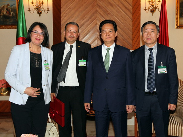 Thủ tướng tiếp Nhóm Nghị sỹ hữu nghị Algeria-Việt Nam ảnh 1